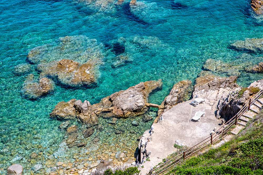 la spiaggia privata della casa vacanze
